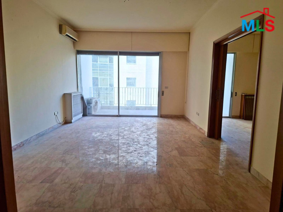 Fix it up! 4 Bedroom Apartment For Sale in Verdun, Beirut