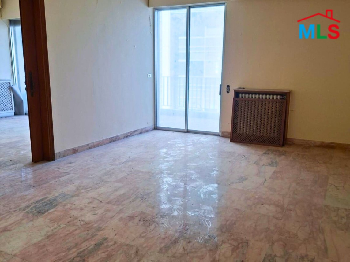 Fix it up! 4 Bedroom Apartment For Sale in Verdun, Beirut