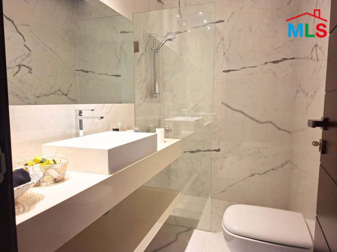 Spacious 3 Bedroom Apartment For Sale in Msaytbeh, Yazbek Street