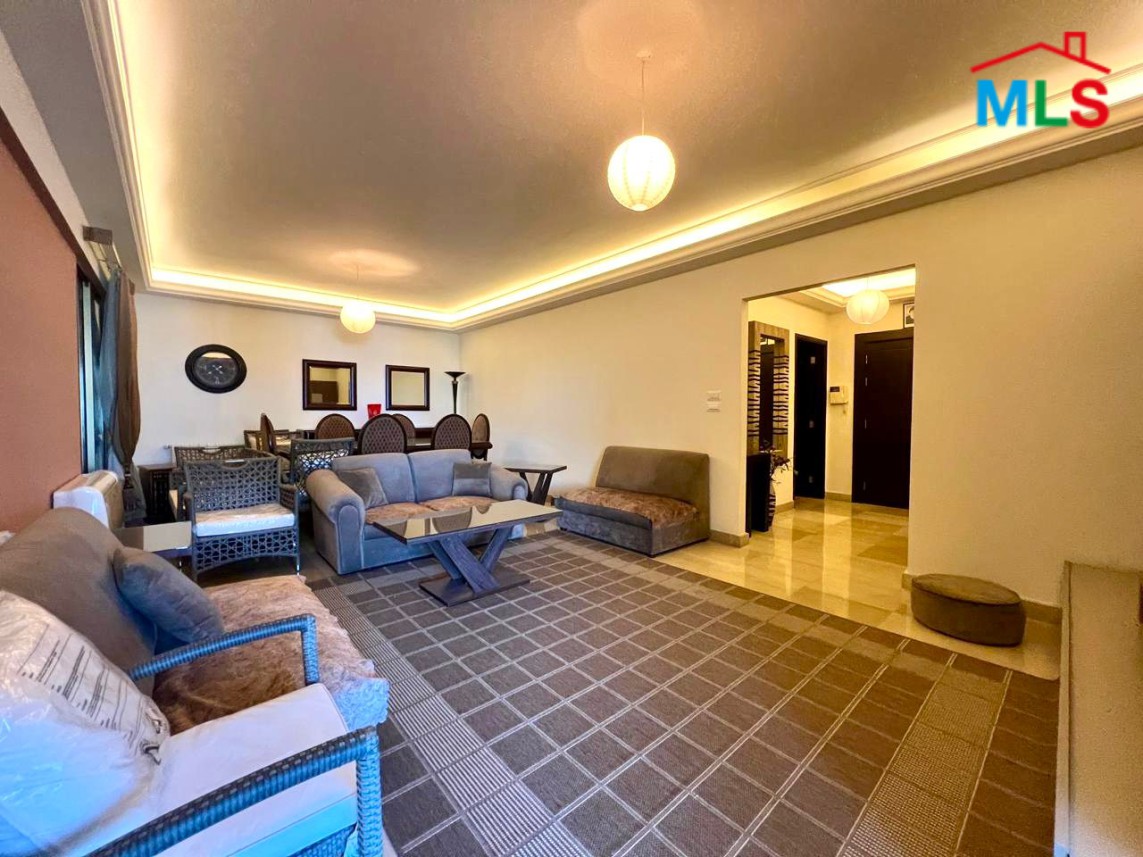 Bright Apartment For Sale in Achrafieh, Geitawi