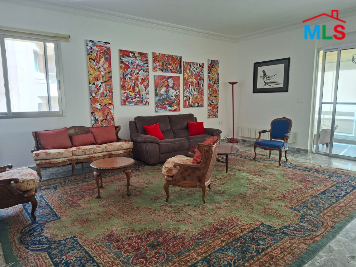 3 Bedroom Apartment with Partial Sea View For Sale in Raouche, Beirut