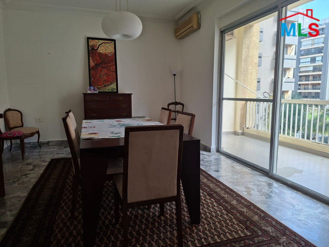 3 Bedroom Apartment with Partial Sea View For Sale in Raouche, Beirut