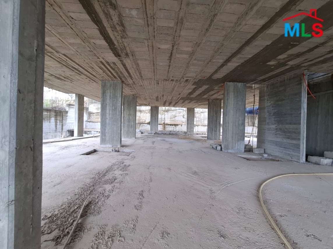 A 1,368 SQM Land With A Residential Building For Sale in Kfarhbeib
