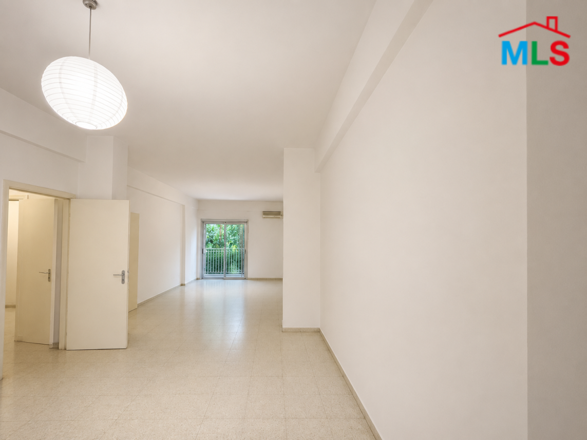 3-Bedrooms Apartment For Sale in Achrafieh, Sodeco