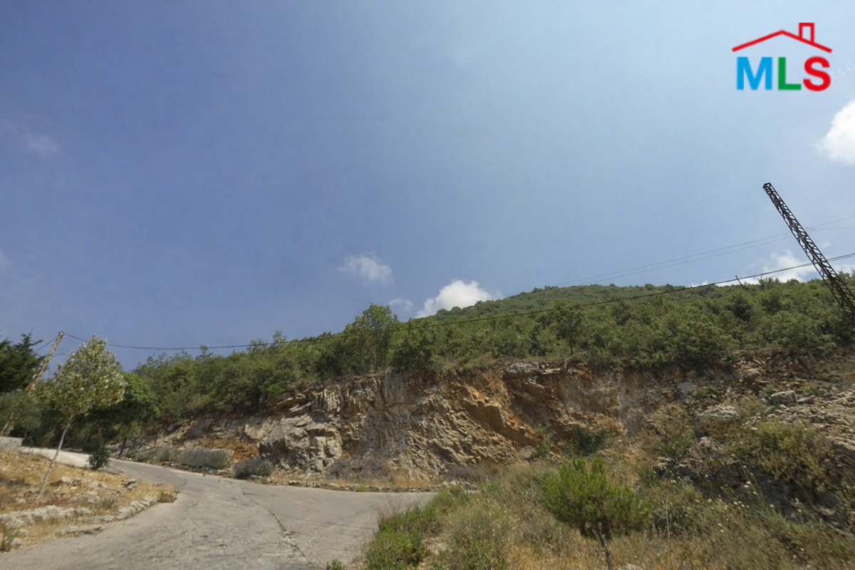 A 964 SQM Land For Sale in Douma