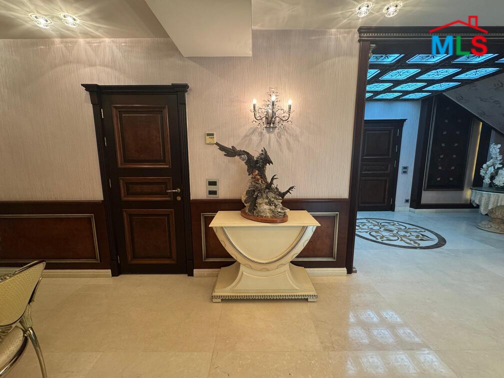 Luxurious High-End Duplex For Sale in Rawche