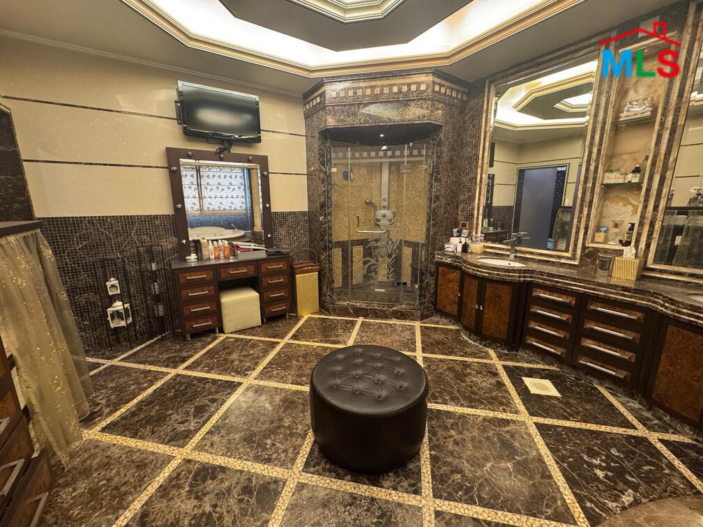 Luxurious High-End Duplex For Sale in Rawche