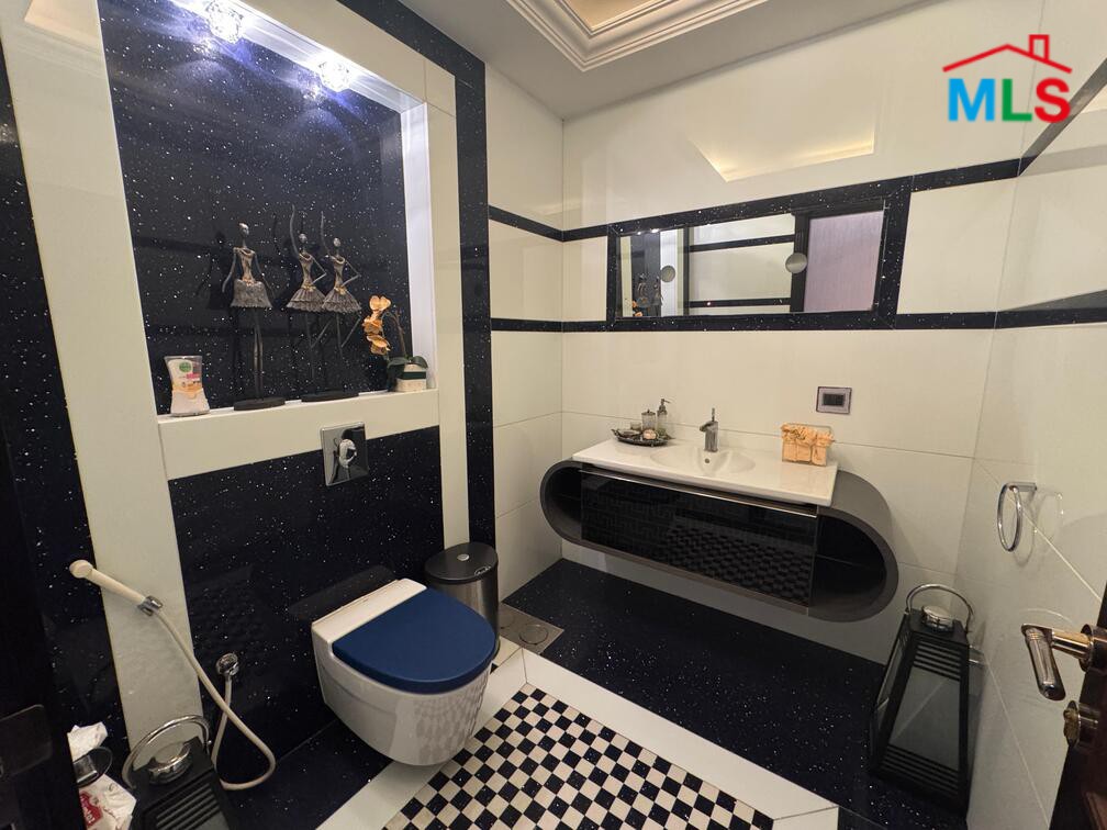 Luxurious High-End Duplex For Sale in Rawche