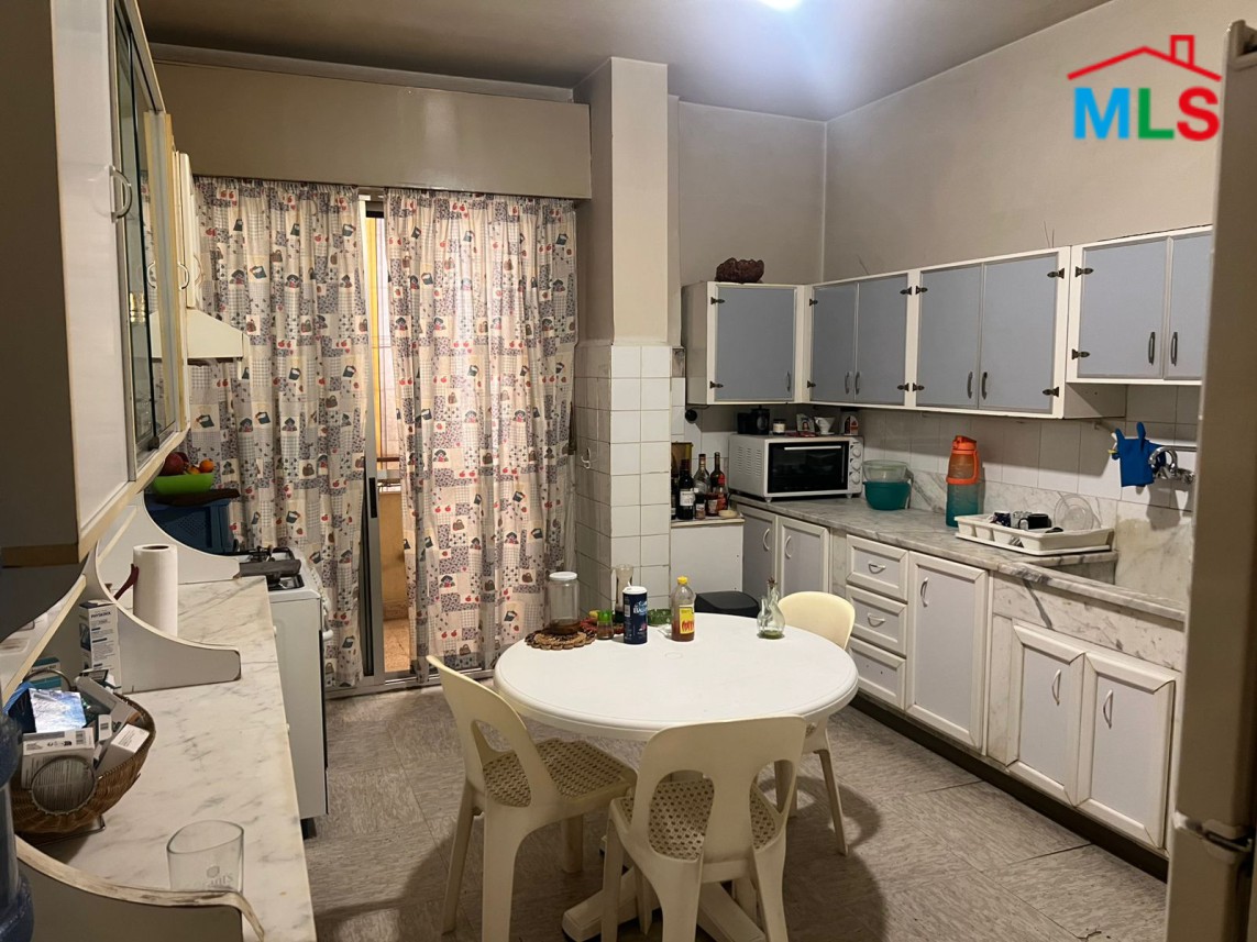 Spacious Apartment For Sale in Furn El Chebbak