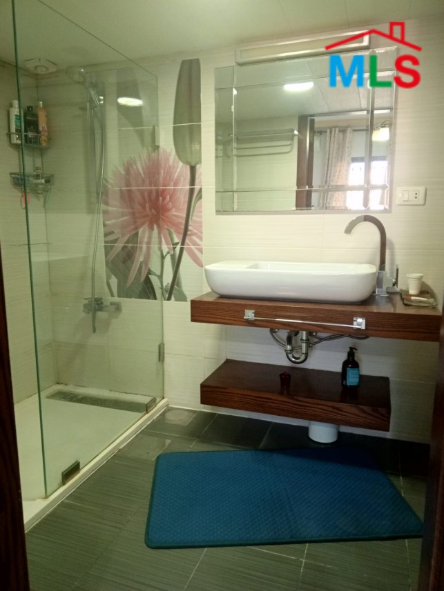 Spacious Apartment For Sale in Sahel Alma