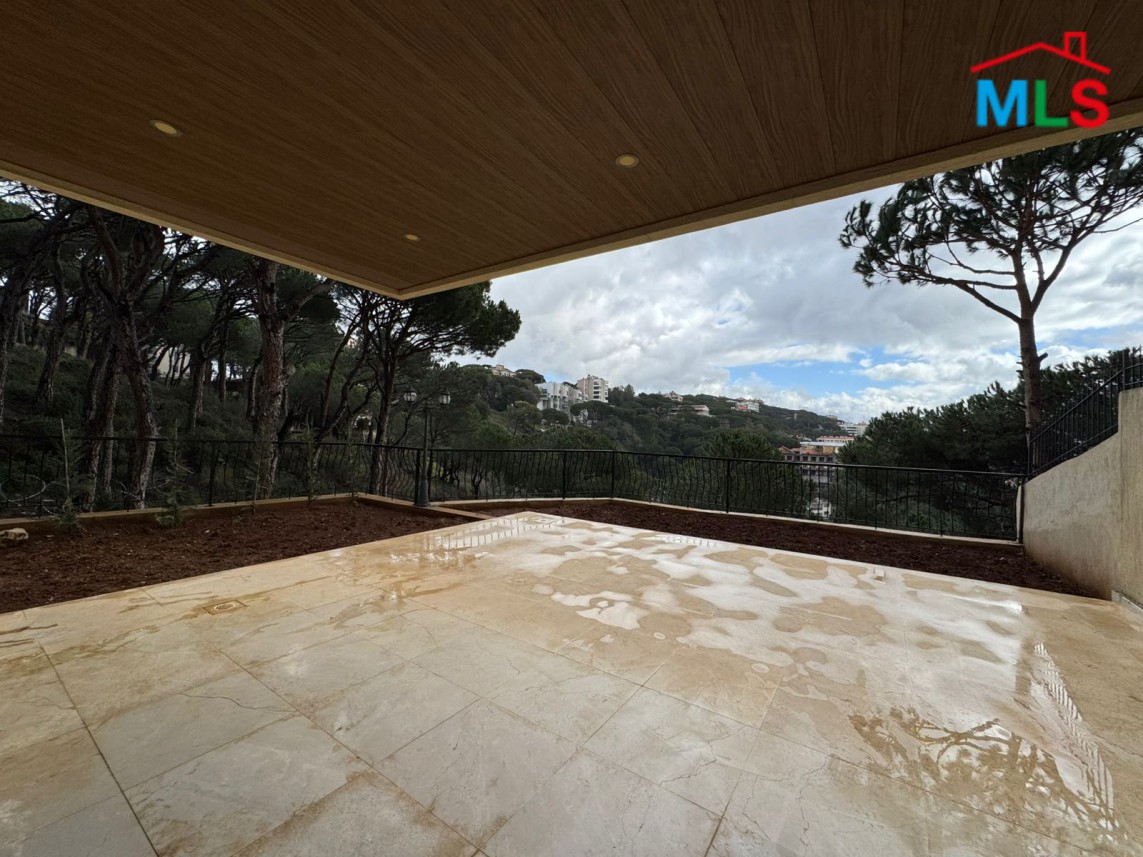 Brand New Apartment For Sale in A New Building in Broumana