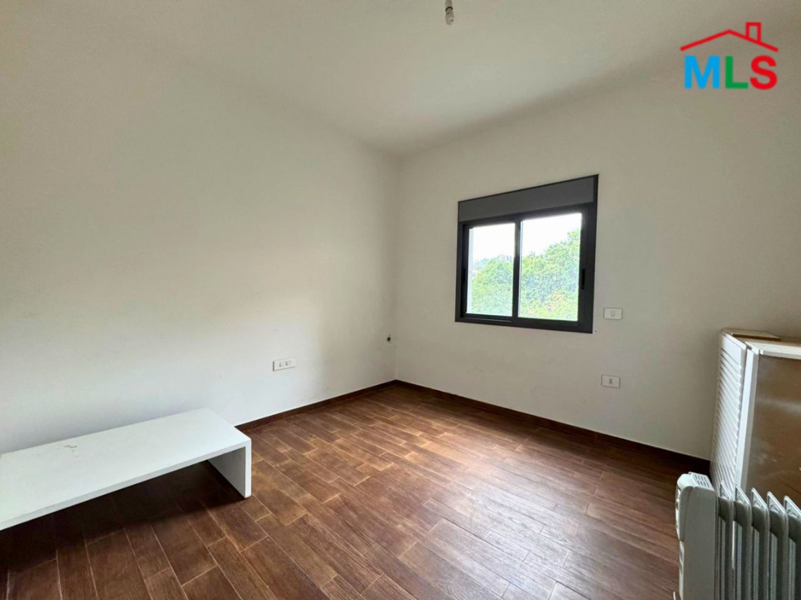 Spacious Apartment For Sale in Montverde