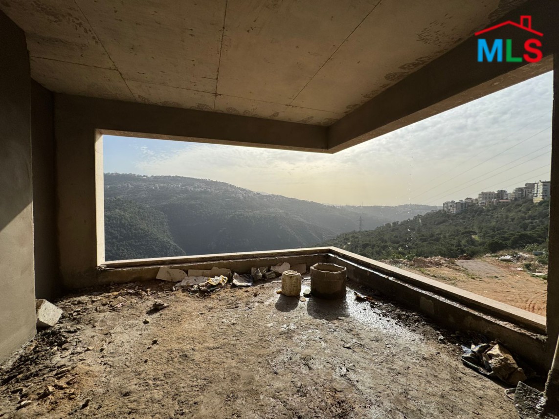 Under-Construction Apartment With Payment Facilities For Sale in Monteverde
