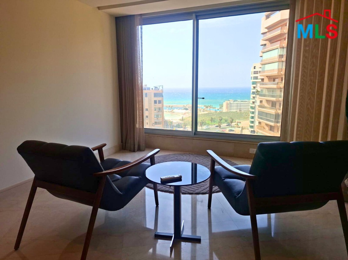 Elegant Apartment with Sea View For Sale in Ain El-Tineh