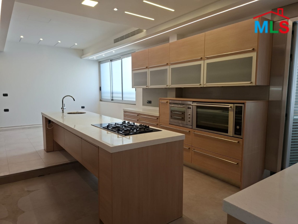 Super Deluxe Renovated Apartment For Sale in Prime Location in Verdun, Beirut