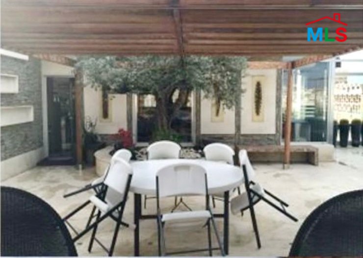 Apartment with Rooftop Terraces For Sale in Verdun, Beirut