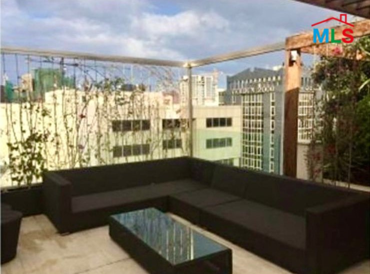 Apartment with Rooftop Terraces For Sale in Verdun, Beirut