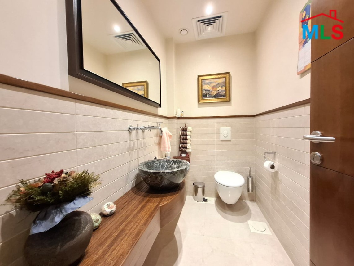 Exclusive ! High-End Apartment with Panoramic Sea View For Sale in Adma