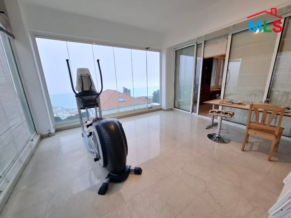 Exclusive ! High-End Apartment with Panoramic Sea View For Sale in Adma