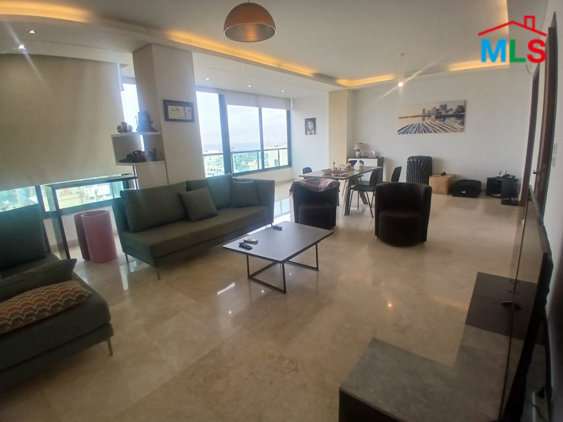 3-Bedroom Apartment For Sale in Ain El Mreisseh, Ras Beirut