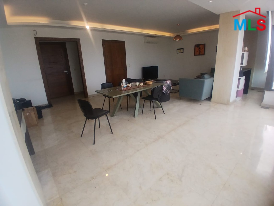 3-Bedroom Apartment For Sale in Ain El Mreisseh, Ras Beirut