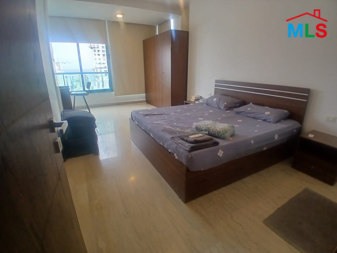 3-Bedroom Apartment For Sale in Ain El Mreisseh, Ras Beirut