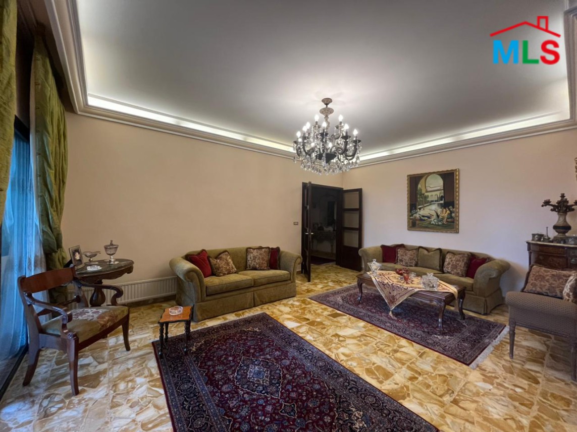 4-Bedroom Apartment with Sea View For Sale in Achrafieh, Geitawi