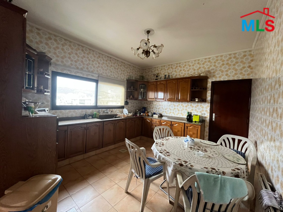 4-Bedroom Apartment with Sea View For Sale in Achrafieh, Geitawi