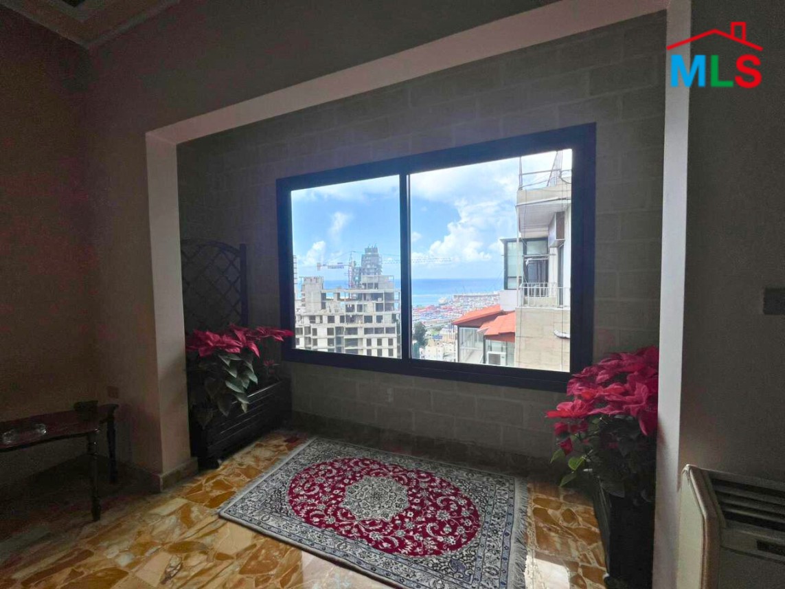 4-Bedroom Apartment with Sea View For Sale in Achrafieh, Geitawi