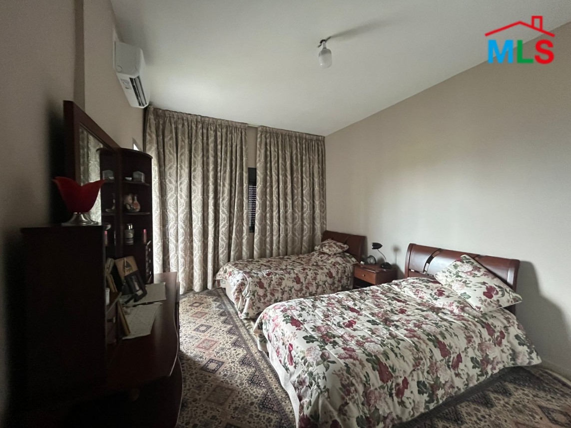 4-Bedroom Apartment with Sea View For Sale in Achrafieh, Geitawi