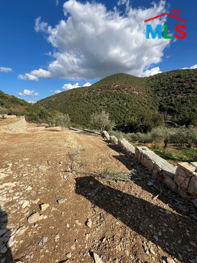 A 1,200 SQM Land For Sale in Sghar, Batroun
