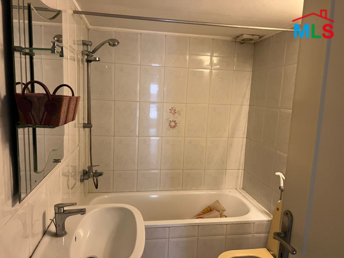 4-Bedroom Apartment For Sale in Haret Hreik
