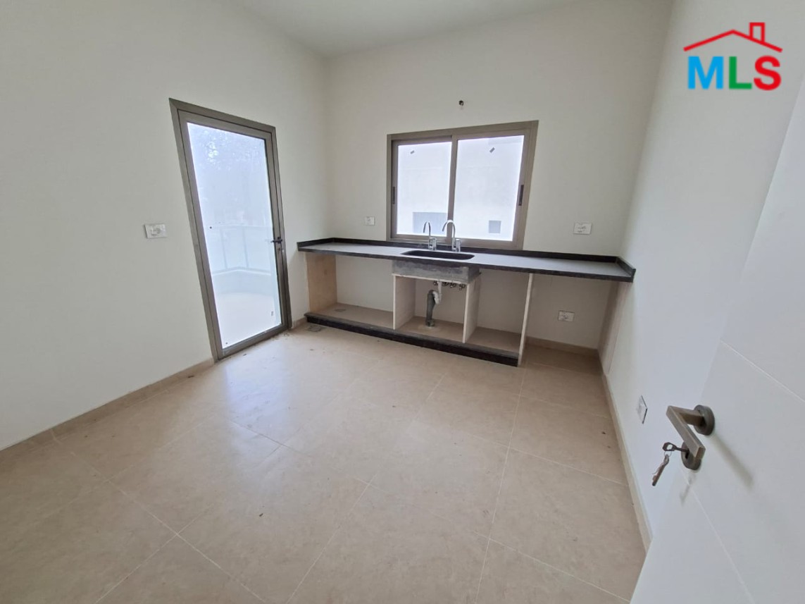 2-Bedroom Apartment For Sale in Blat, Jbeil