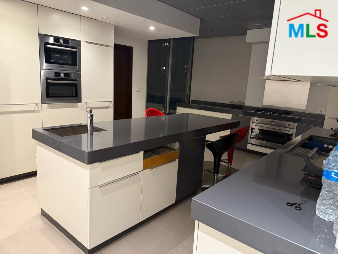 Luxurious Apartment For Sale in Achrafieh, Carré D'or