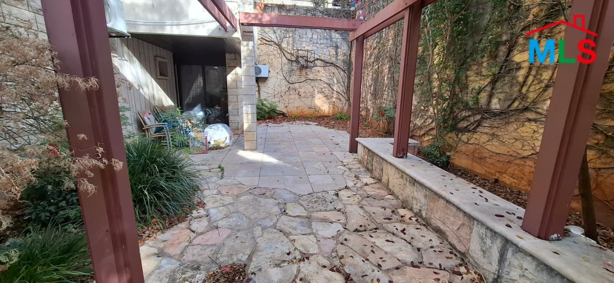 Spacious Apartment With Terrace And Garden For Sale in Baabdat