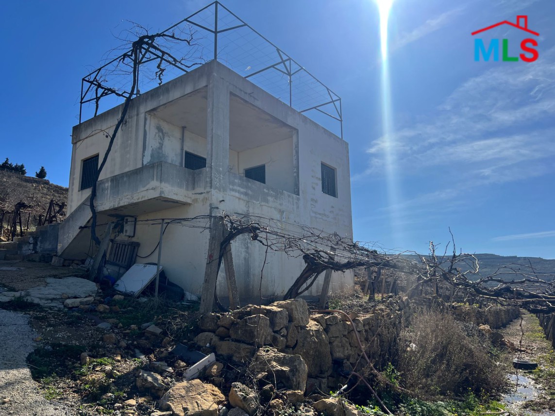 Land With Small House For Sale in Ain Al Marej, Bhamdoun
