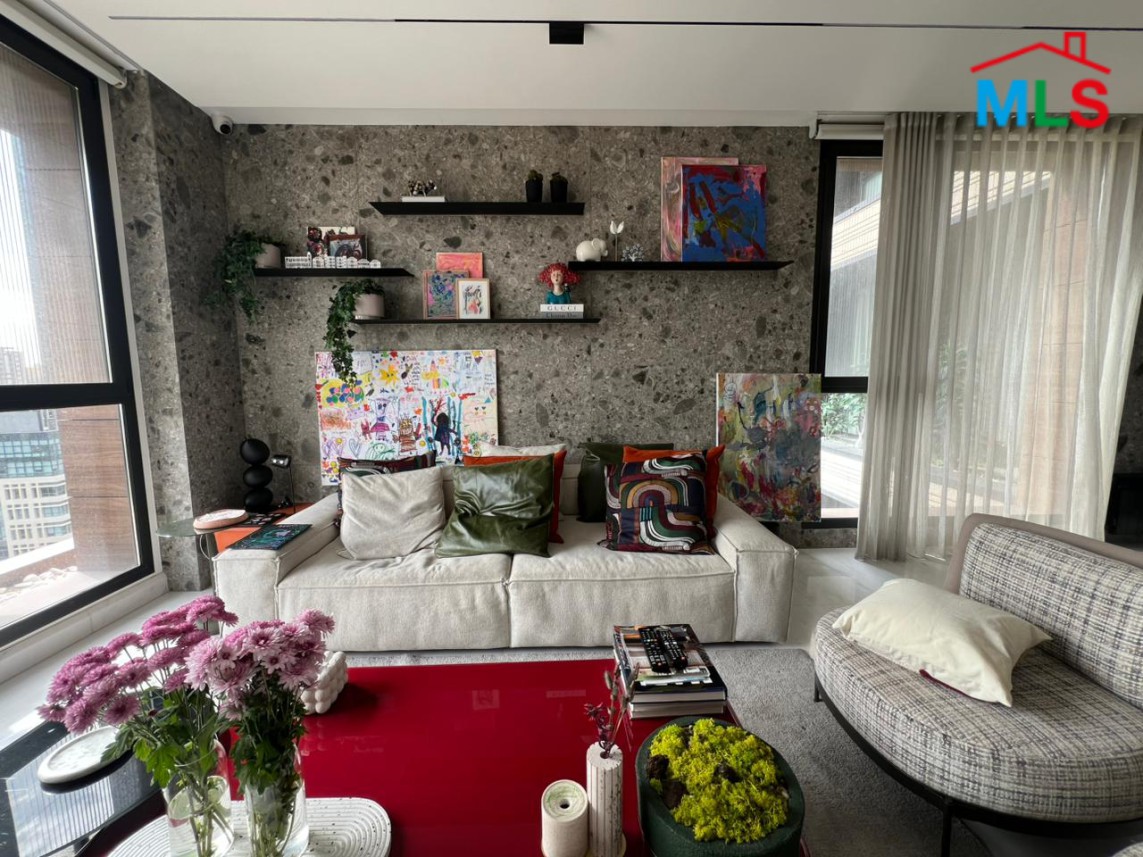 Luxurious 3-Bedroom Apartment For Sale in Achrafieh, Sioufi