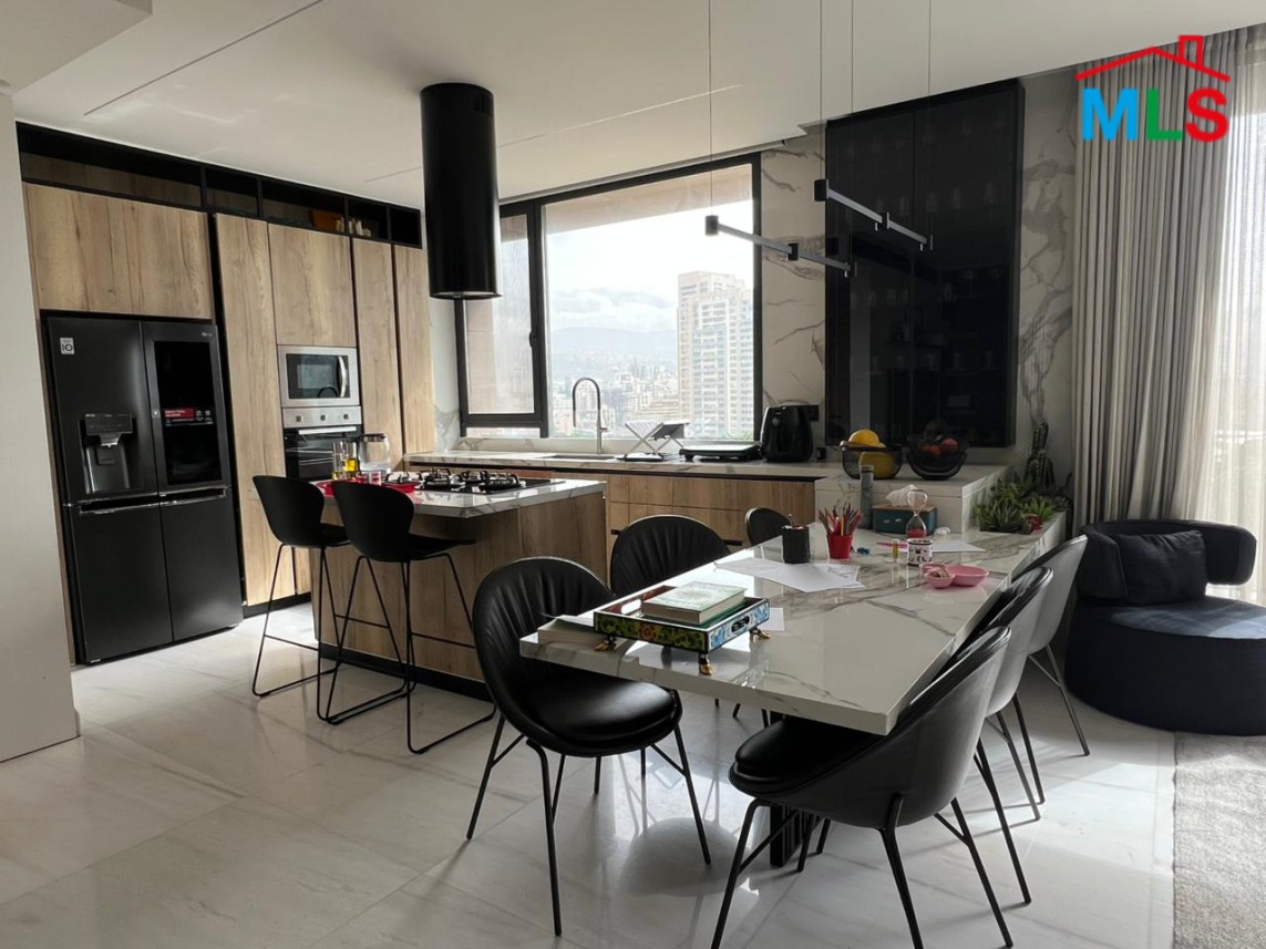 Luxurious 3-Bedroom Apartment For Sale in Achrafieh, Sioufi
