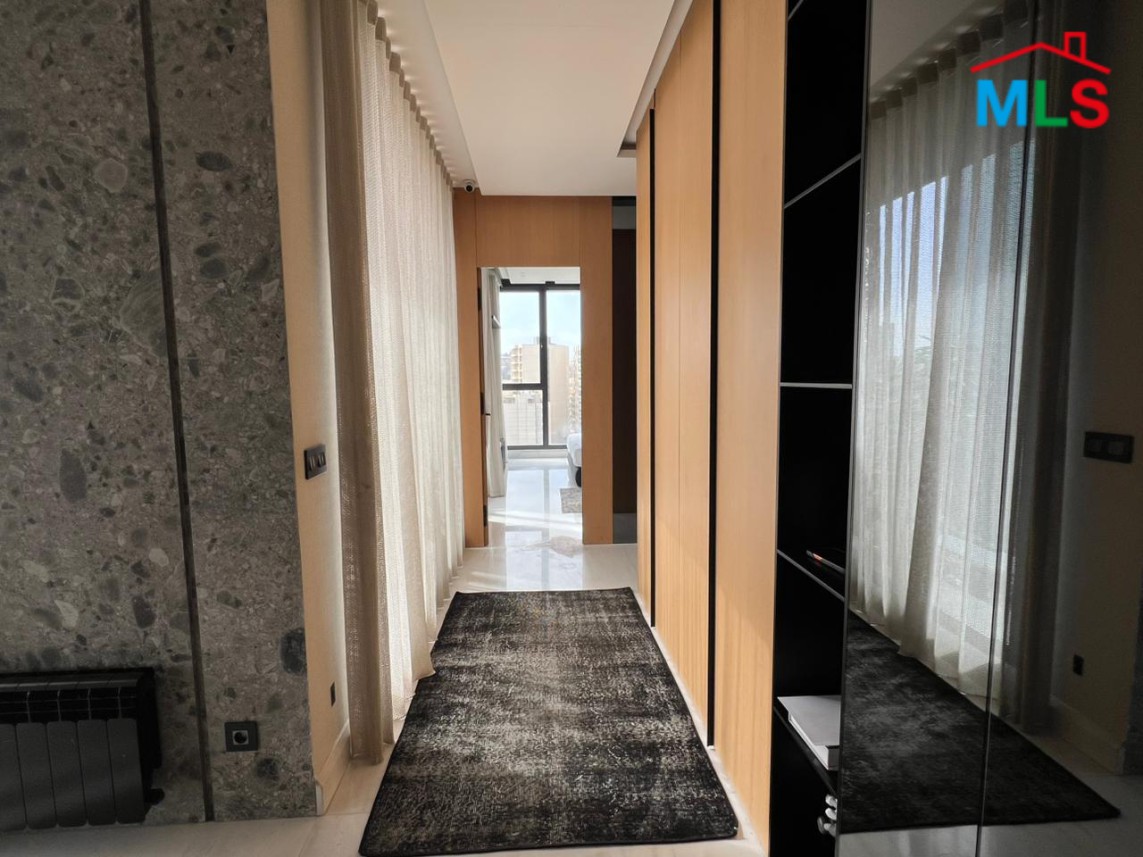 Luxurious 3-Bedroom Apartment For Sale in Achrafieh, Sioufi