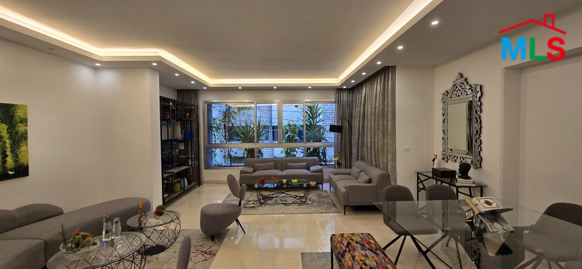 Nicely Decorated Apartment For Sale in Ras El Nabeh, Beirut