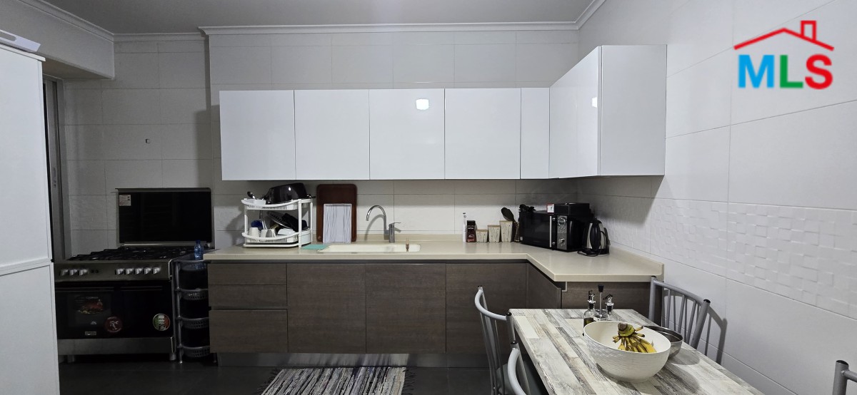 Nicely Decorated Apartment For Sale in Ras El Nabeh, Beirut