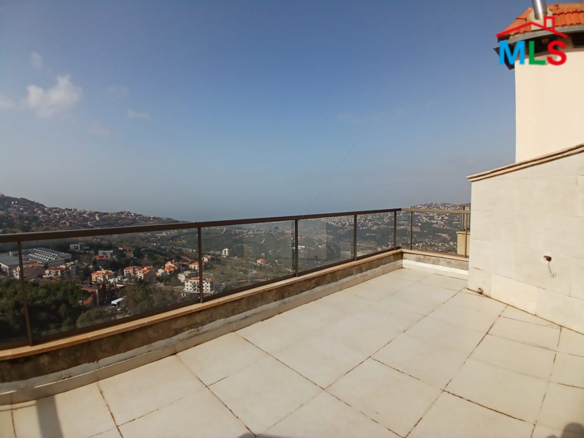 Duplex With Panoramic View For Sale in Chwaya, El Metn