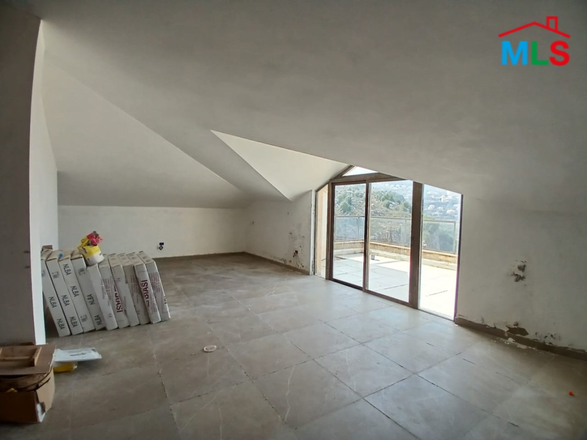 Duplex With Panoramic View For Sale in Chwaya, El Metn