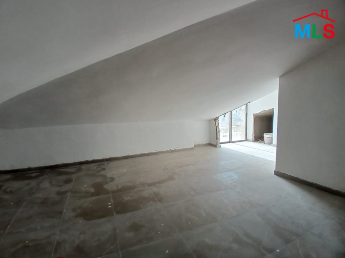 Duplex With Panoramic View For Sale in Chwaya, El Metn