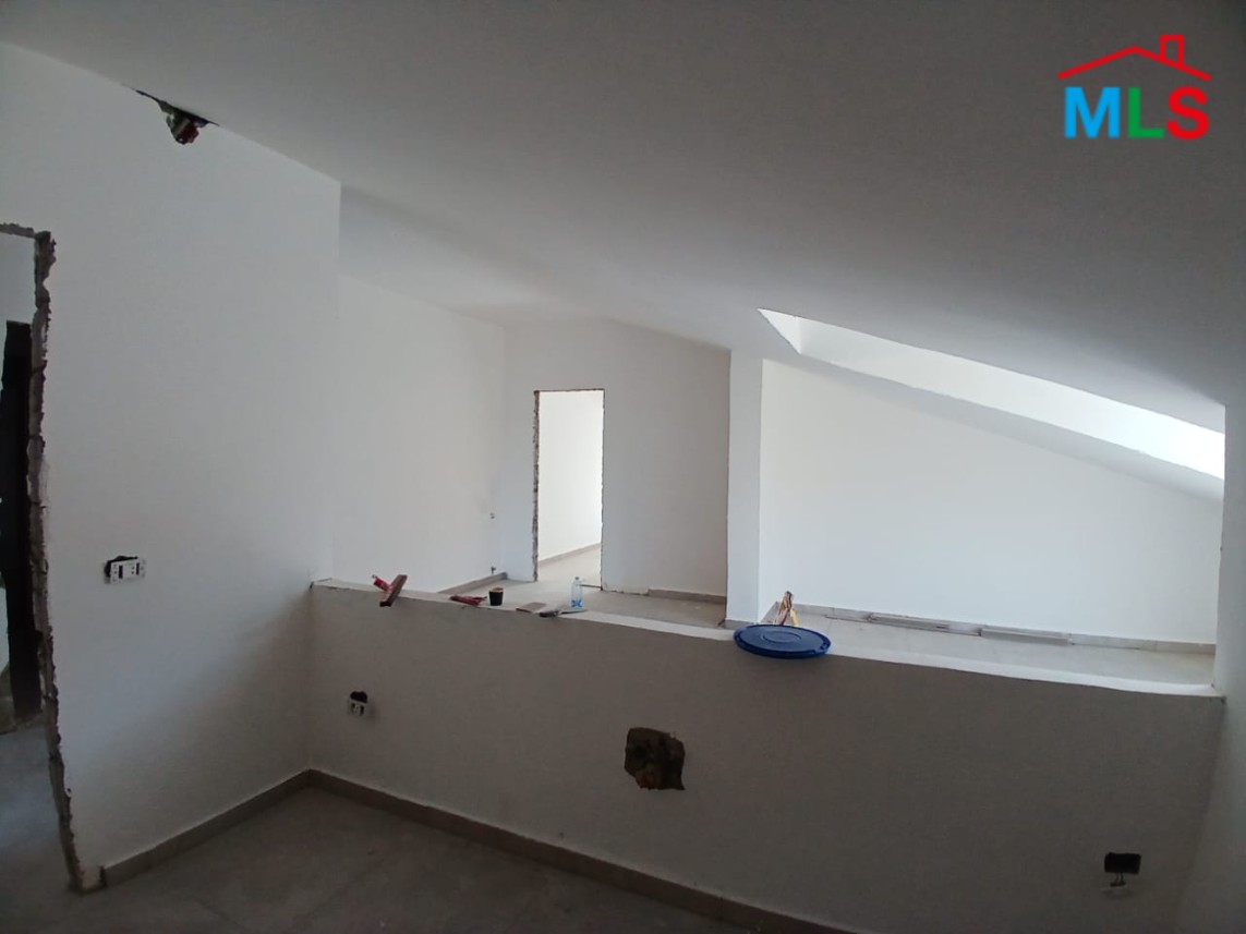 Spacious Duplex With Terrace For Sale in Baabdat