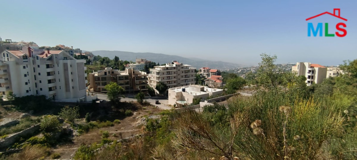A 805 SQM Land For Sale in Klayaat