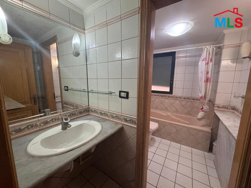 Beautiful 3-Bedroom Apartment For Sale in Ramlet Al Bayda, Beirut