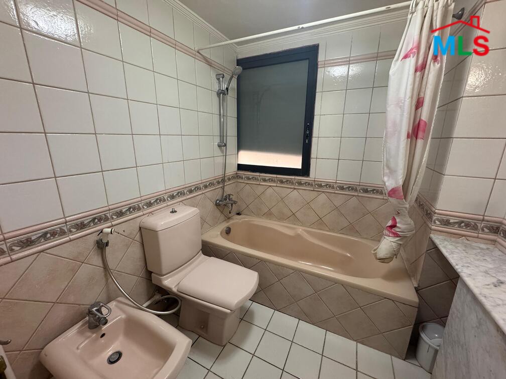 Beautiful 3-Bedroom Apartment For Sale in Ramlet Al Bayda, Beirut