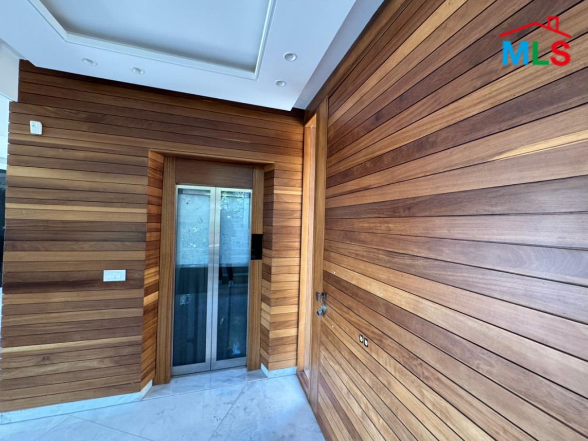 Luxurious Furnished Villa For Sale in Baabdat