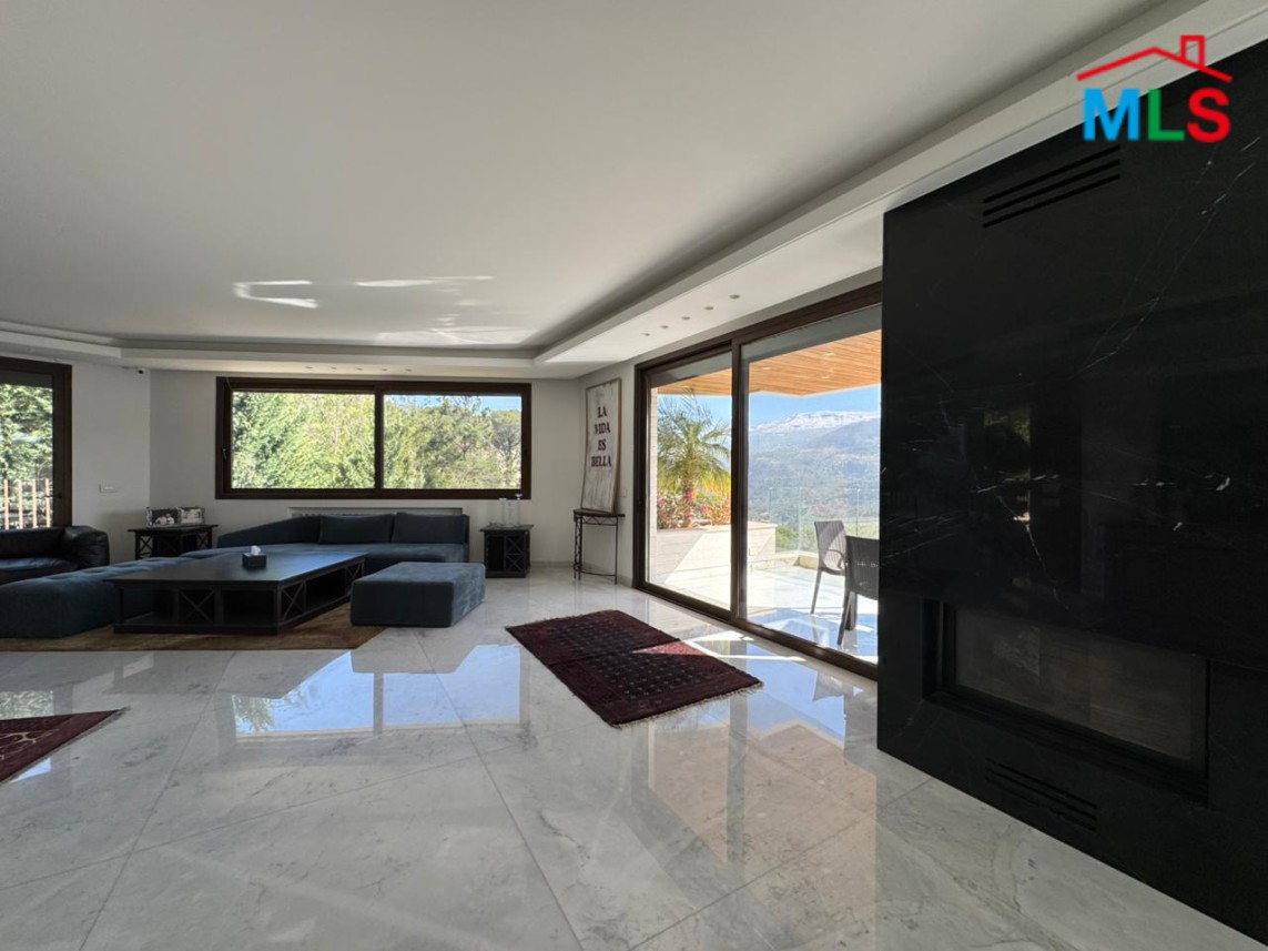 Luxurious Furnished Villa For Sale in Baabdat